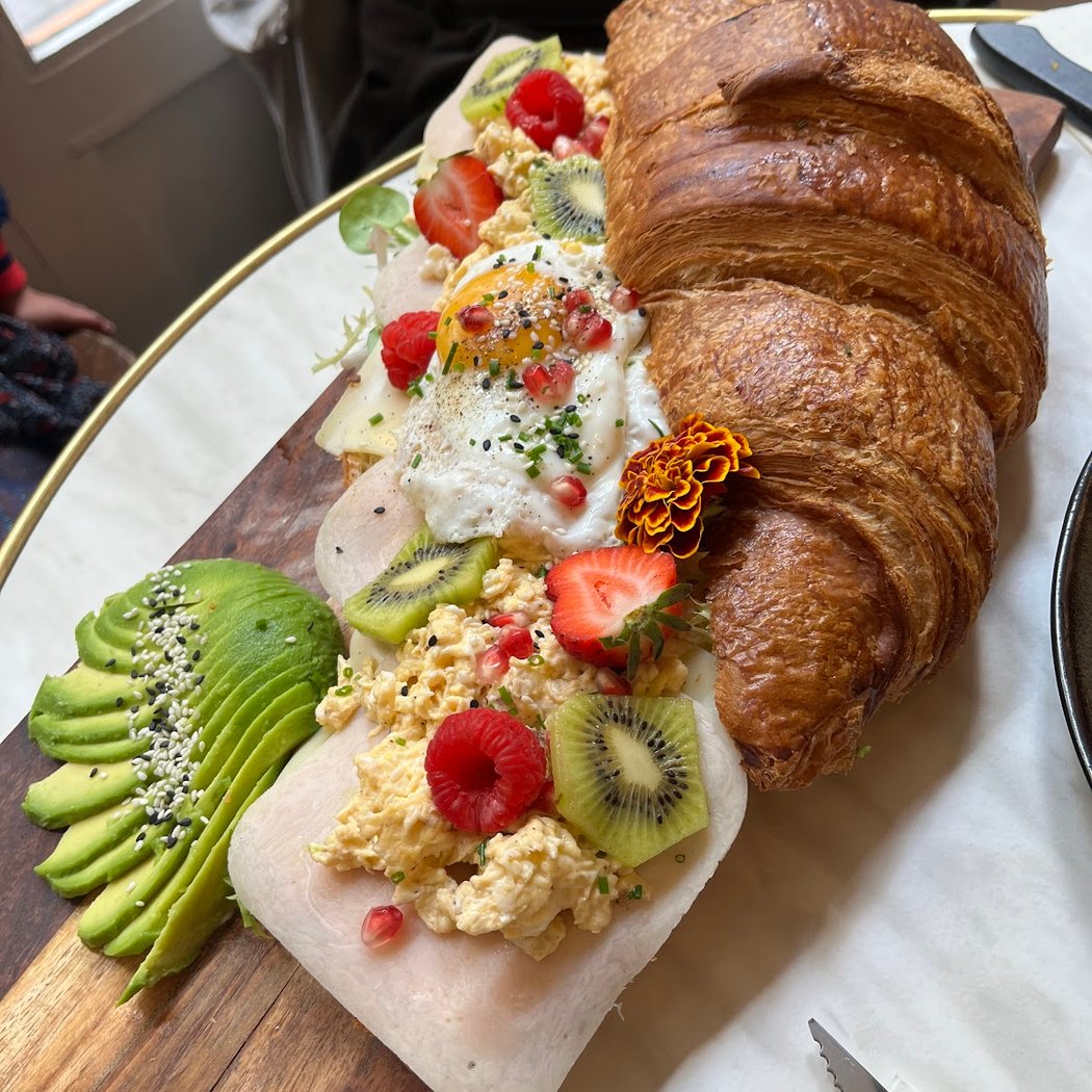 Wonderland Brunchy Louvre/restaurant brunch 1